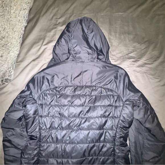 The North Face Black Ski Jacket with Quilted Design and Hood - Picture 14 of 15